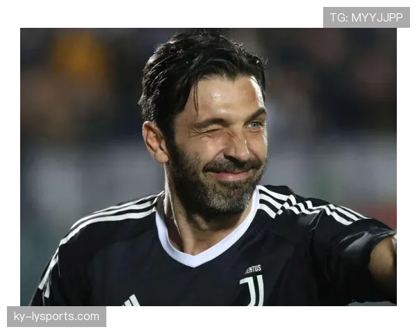 布冯关键战连续首发，老将如何主导防线出球体系