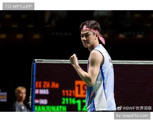 李梓嘉家里居然有个迷你健身房，这体能估计是天生的吧？